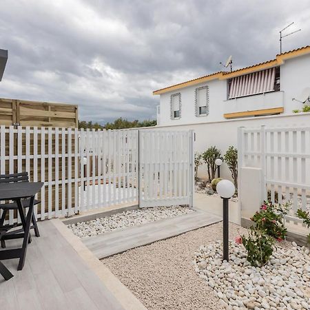 Pula Comfy Apartment W/ Private Parking Экстерьер фото